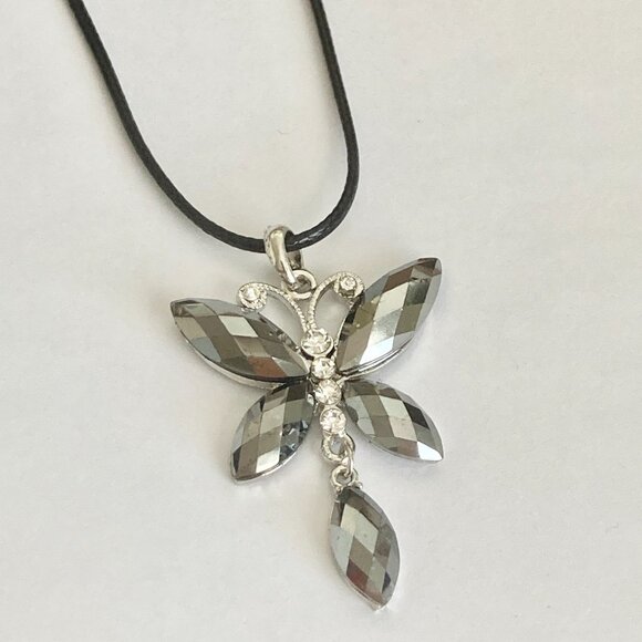 Vintage Black Acrylic Butterfly Necklace Pendant Silver Plated Jeweled Cut 18" - Picture 3 of 7